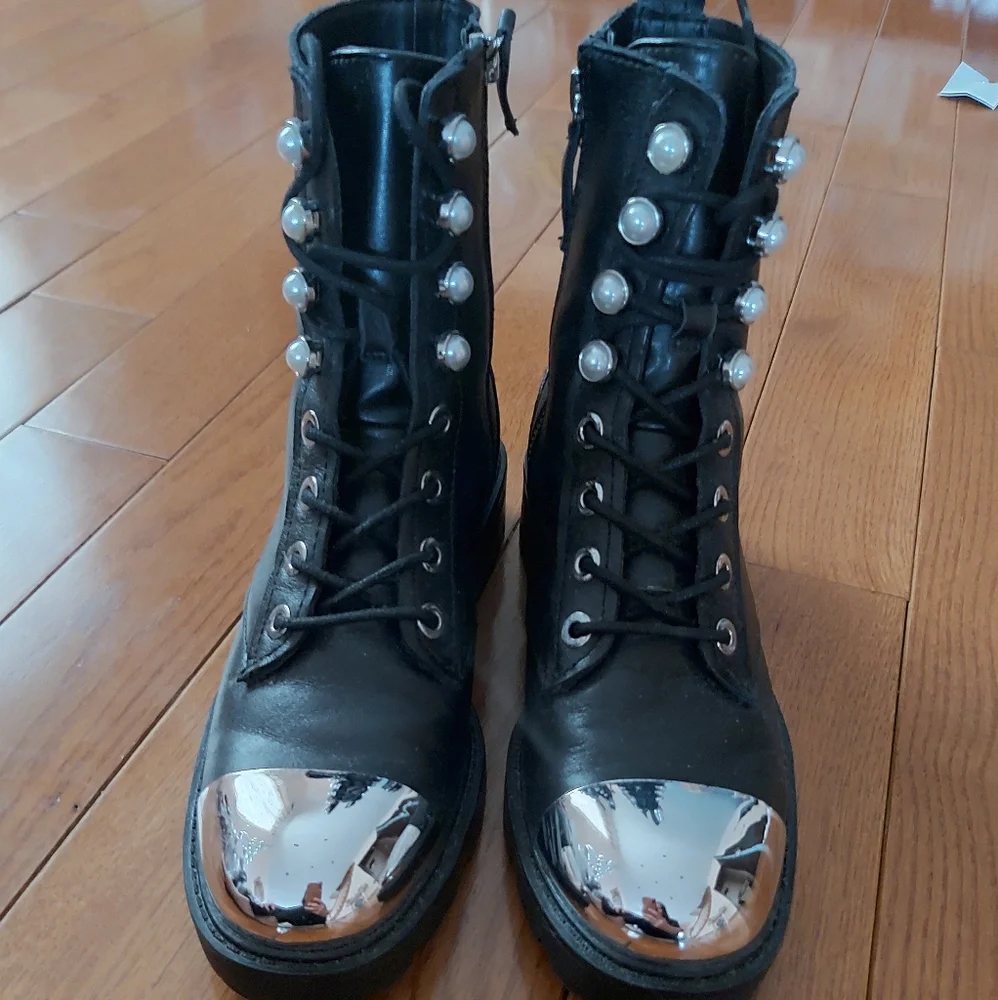 Gorgeous Zara women boots - Picture 1 of 6